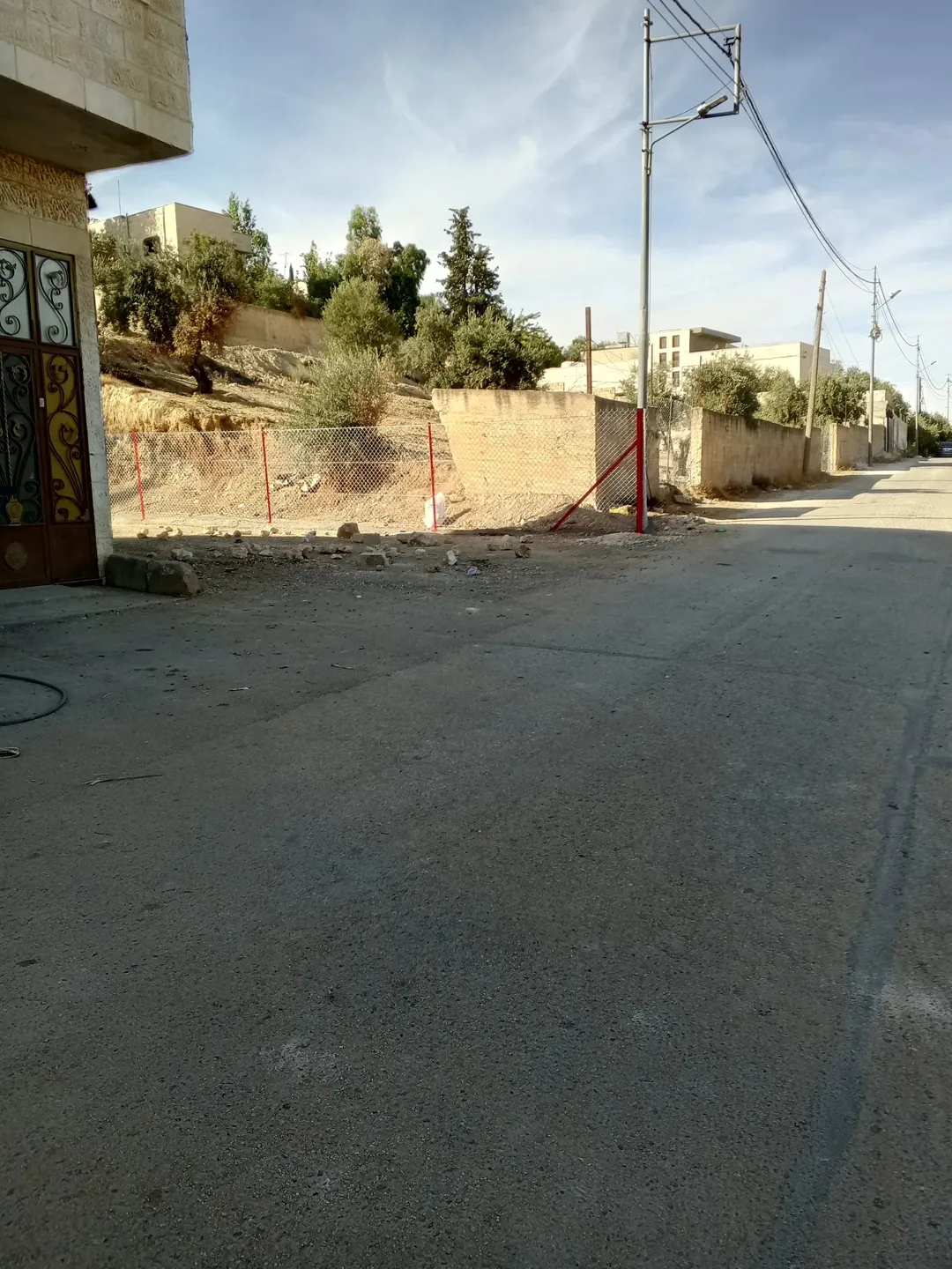 فقط ثمن الارض ناعور حي الشهيد مجمع تجاري للبيع لقطه