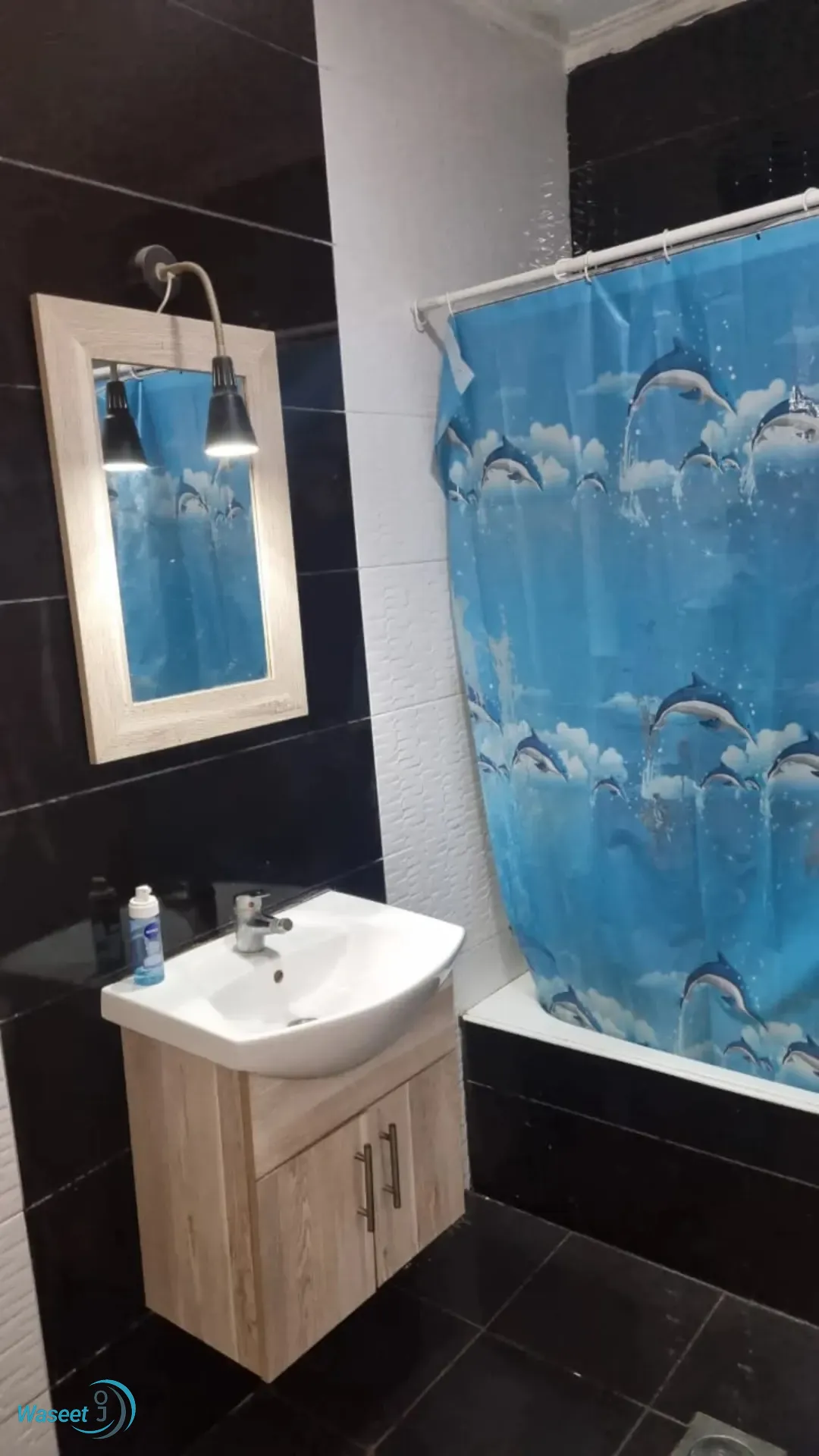 بيت السعادة في اجمل مناطق عمان الغربية