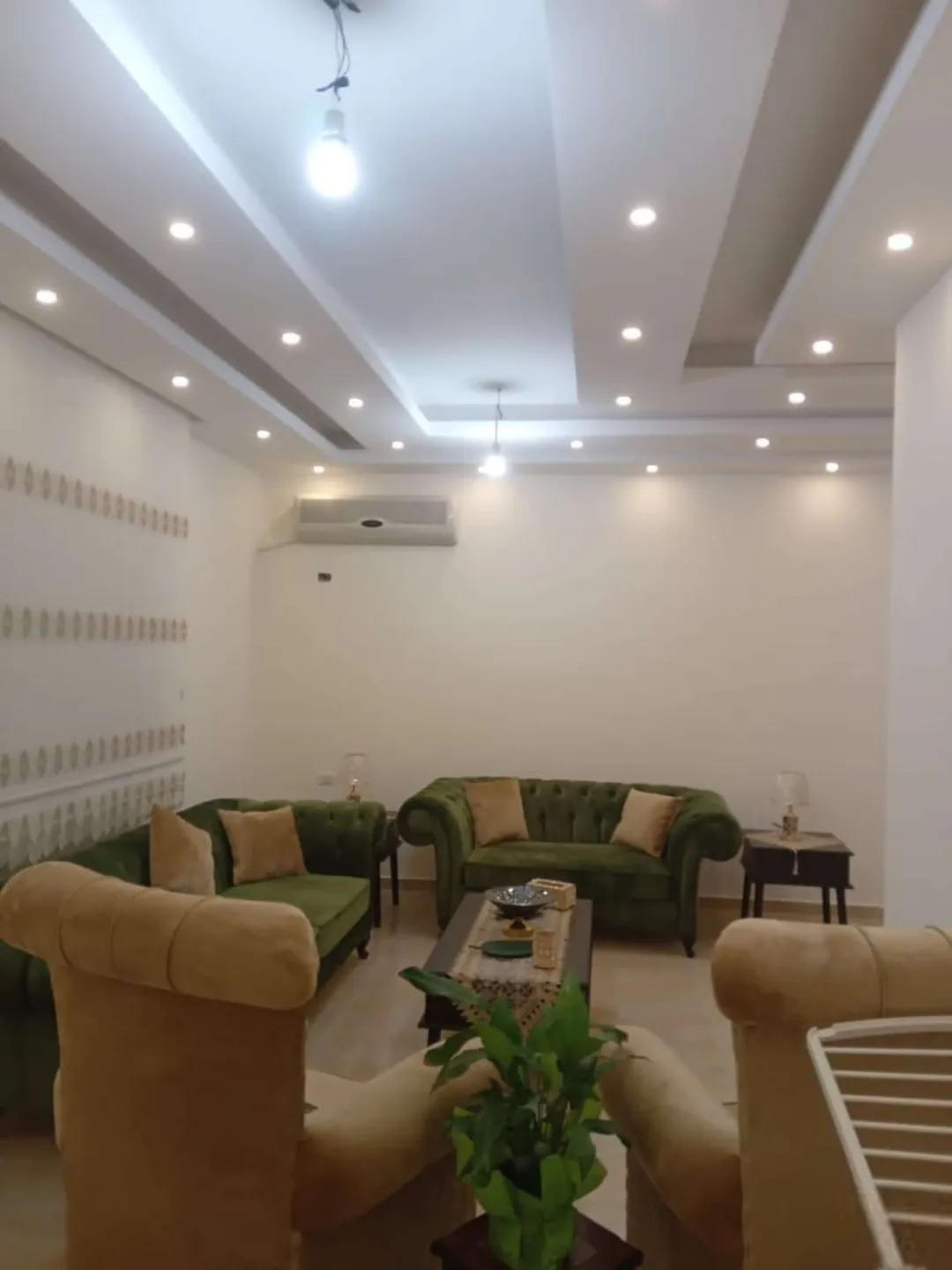 شقة مفروشة فاخرة للإيجار في الجبيهة – عمان الاردن | ID 700534