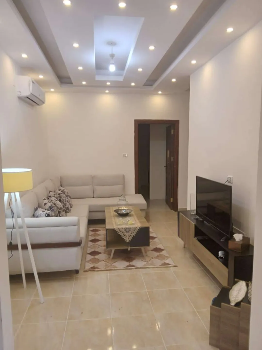 شقة مفروشة فاخرة للإيجار في الجبيهة – عمان الاردن | ID 700534