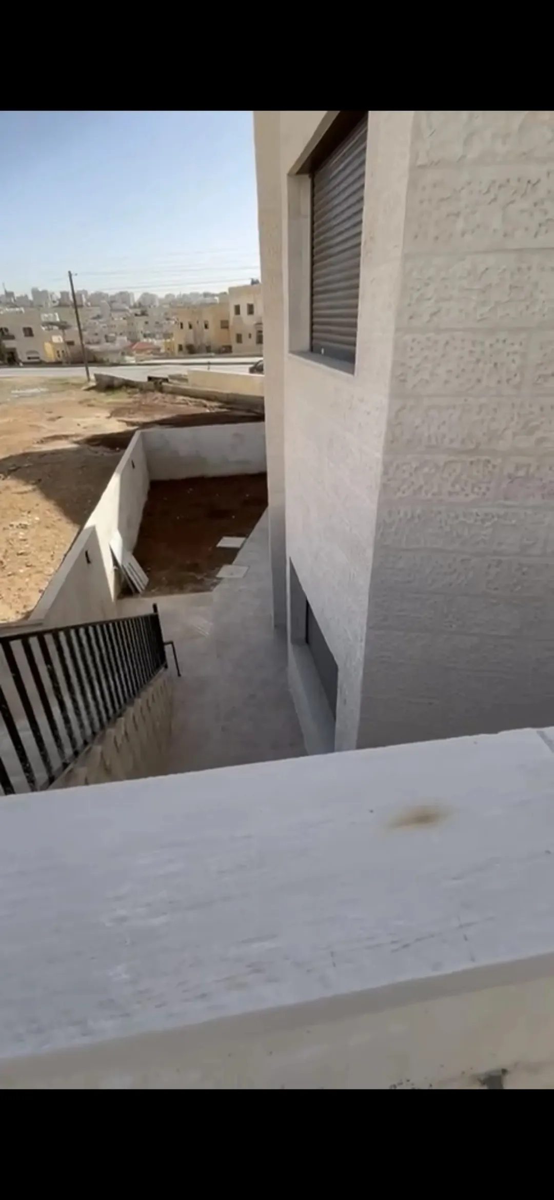 فيلا متلاصقة عدد 2 للبدل او البيع