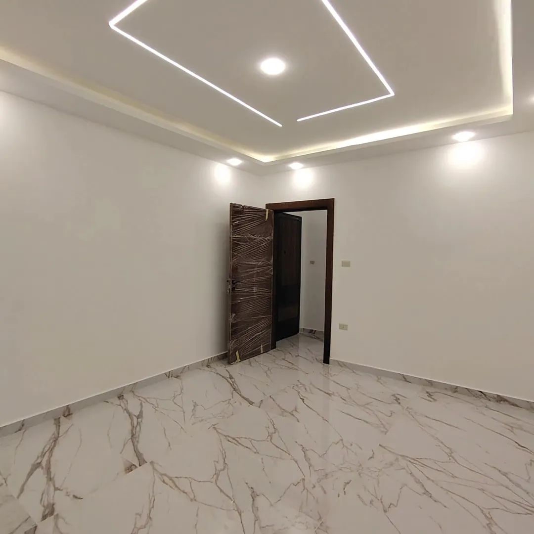 شقة سكنية فاخرة تشطيب سوبر ديلوكس للبيع جديدة لم تسكن بعد معفاه من الرسوم