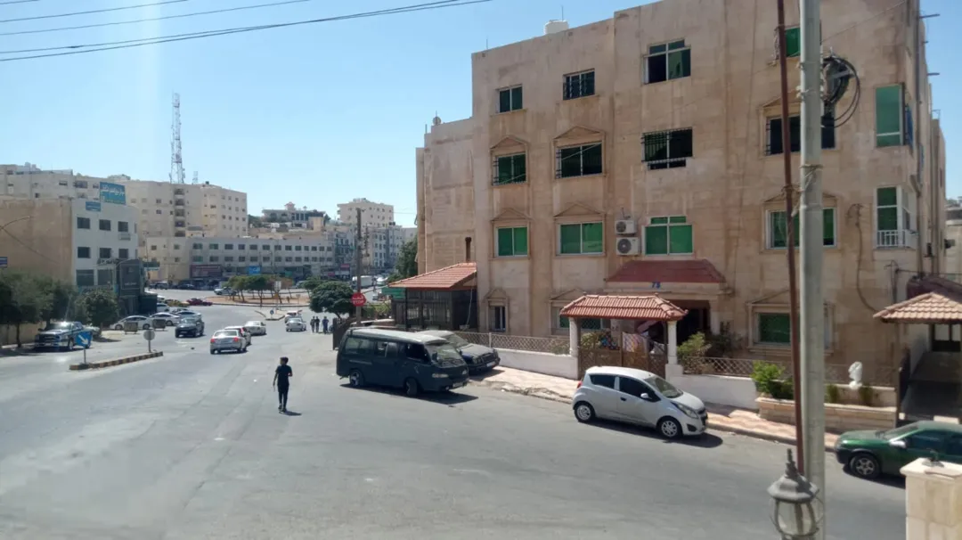 شقة للبيع مساحة 208 متر بجانب شاورما عربي افرنجي الدوار