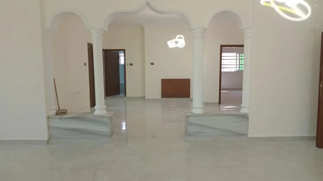 شقة للبيع مساحة 208 متر بجانب شاورما عربي افرنجي الدوار