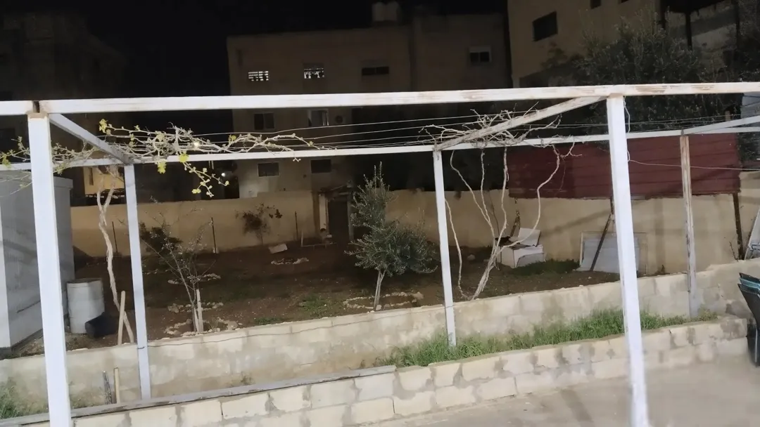 بيت مستقل للبيع