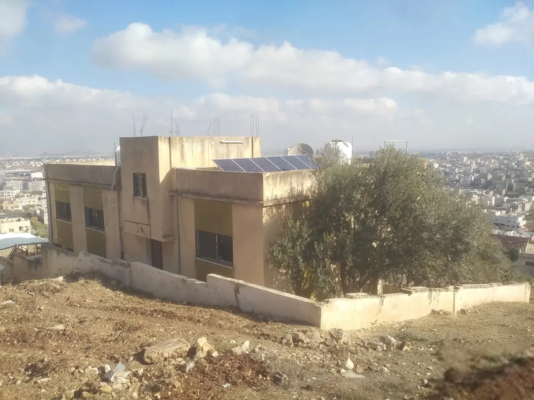 منزل مستقل للبيع الحصن الحي الغربي ذو اطلاله رائعه جدا في منطقة ام الهوى….