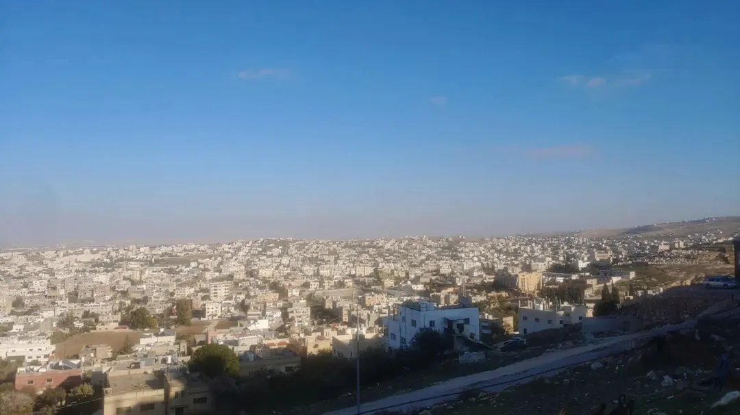 منزل مستقل للبيع الحصن الحي الغربي ذو اطلاله رائعه جدا في منطقة ام الهوى….