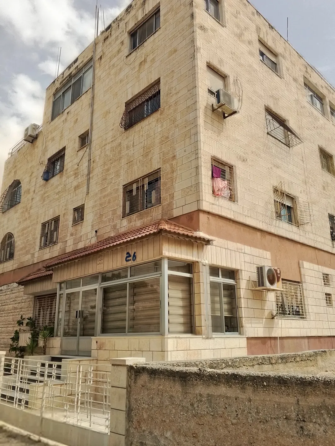 شقة فاخرة للبيع في قلب جبل الحسين
