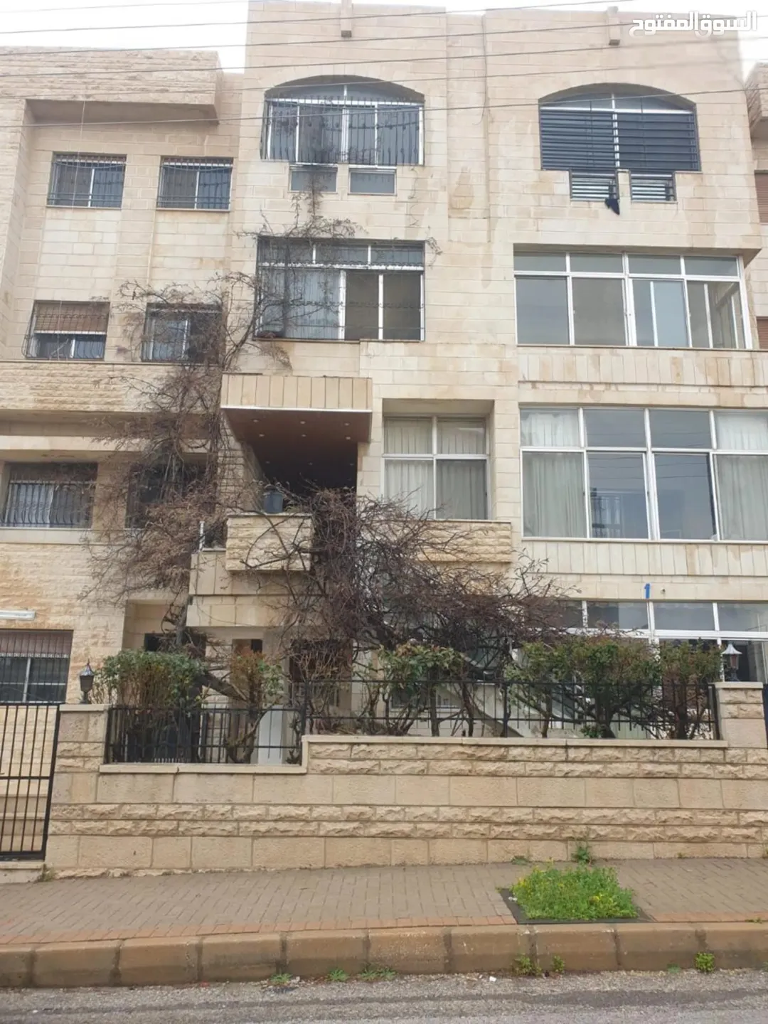 عمارة سكنية استثمارية للبيع في ضاحية الرشيد – عمان