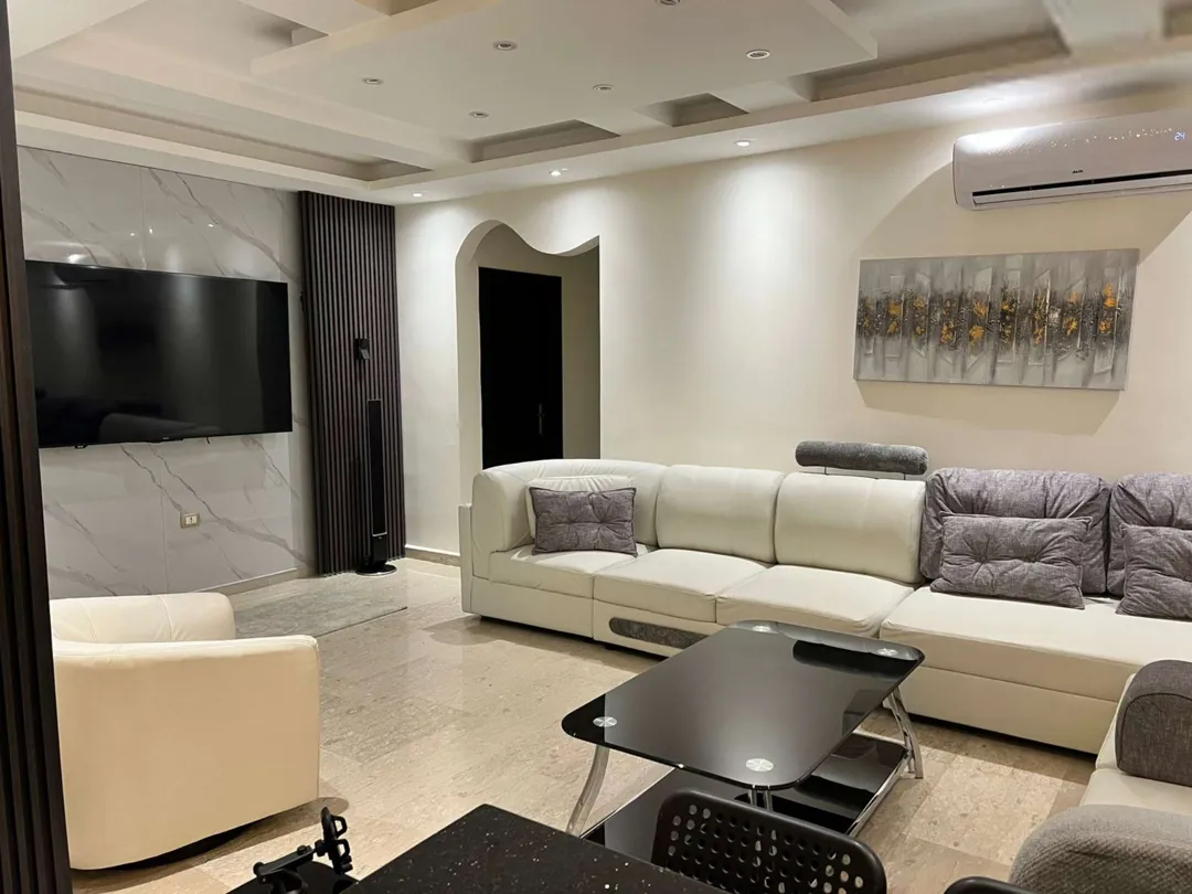 شقة أرضية فاخرة مفروشة للإيجار في ضاحية النخيل – عمان الاردن | ID 624164