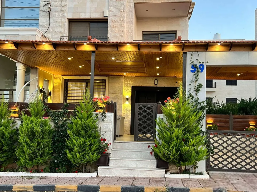 شقة أرضية فاخرة مفروشة للإيجار في ضاحية النخيل – عمان الاردن | ID 624164