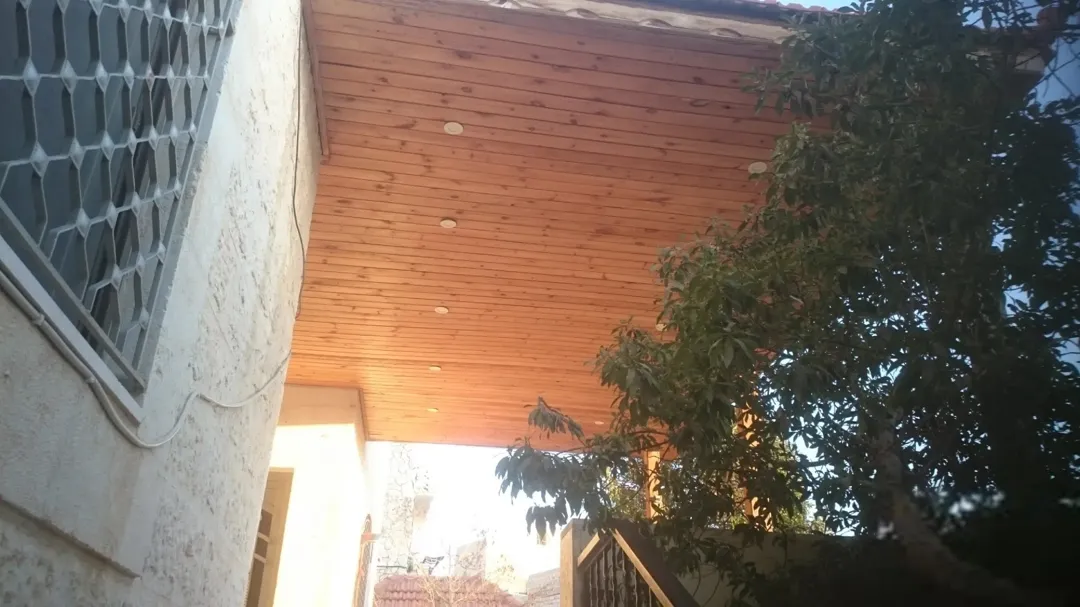 منزل طابقين للبيع في حي القادسية – الرصيفة
