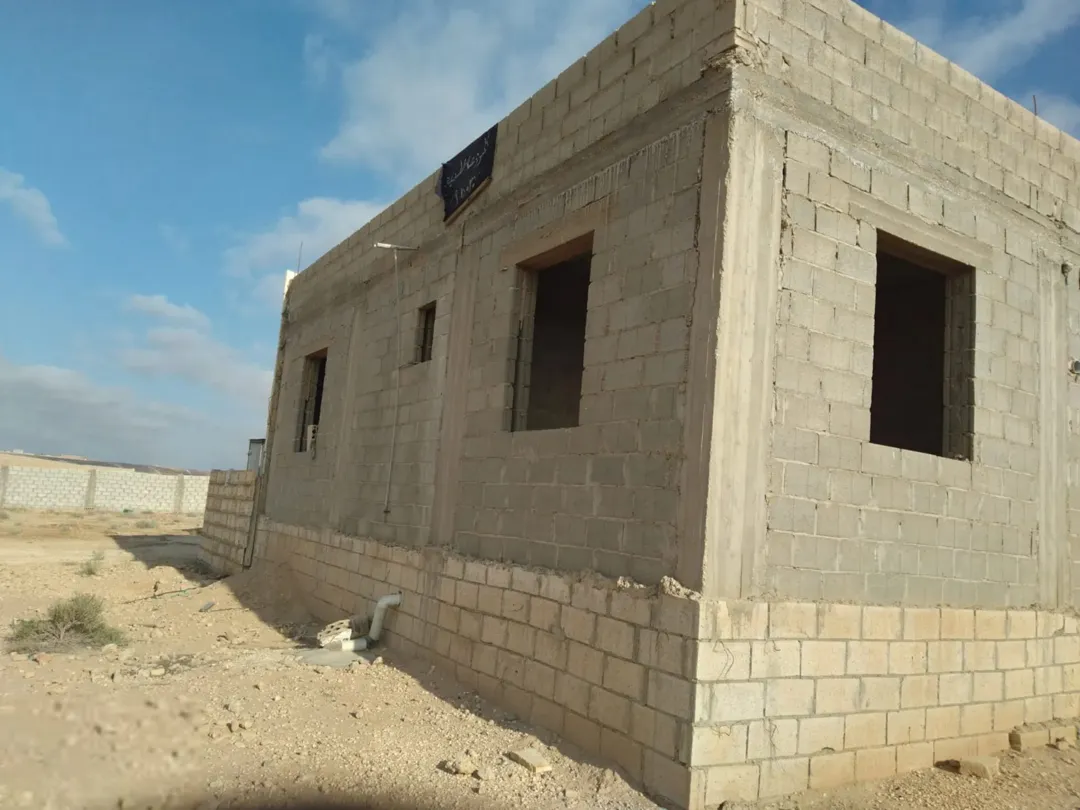 أرض للبيع مباشره على شارع عريض سور مصونه أربع واجهات
