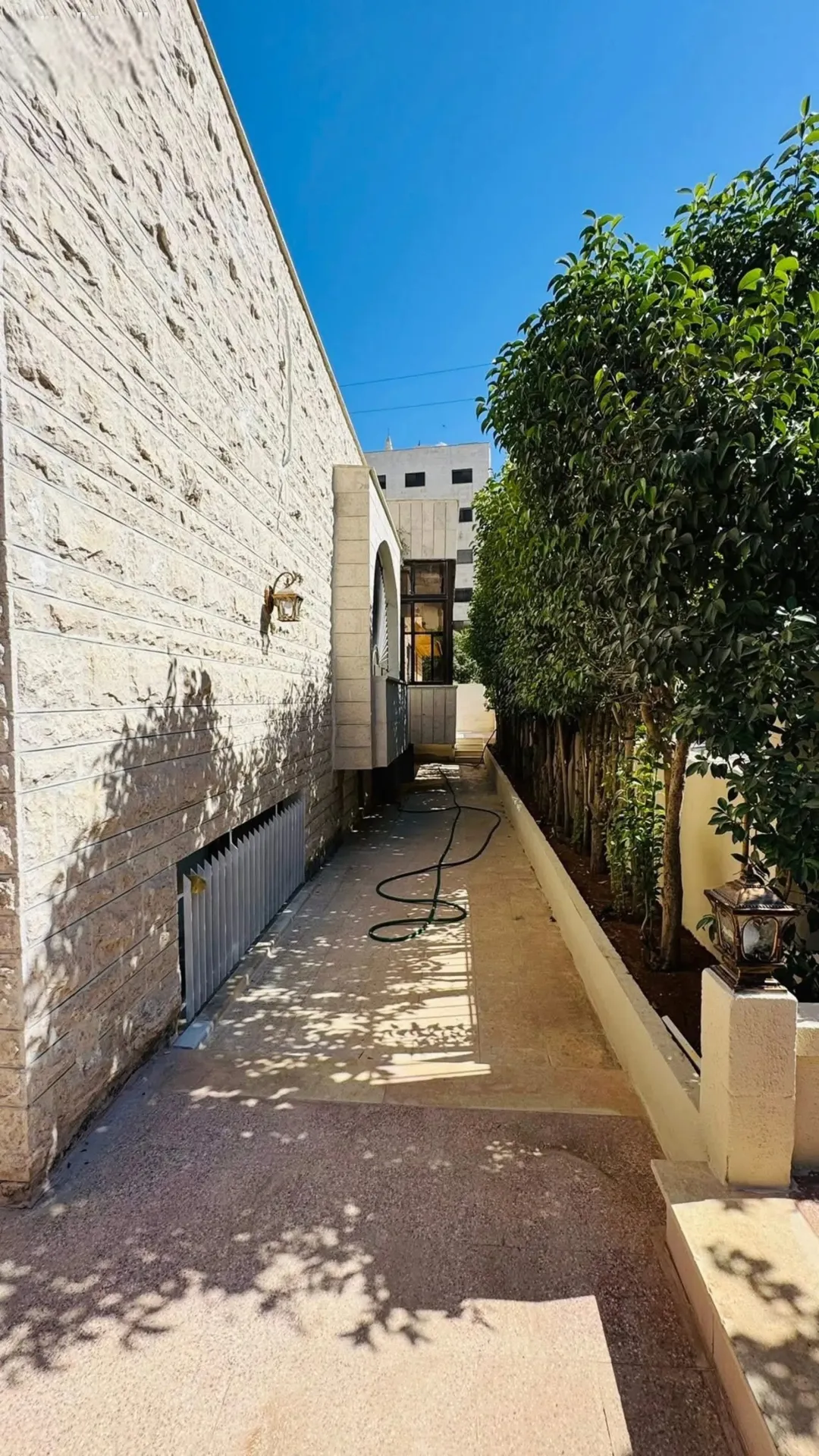 فيلا مجدده للبيع في ضاحية الرشيد