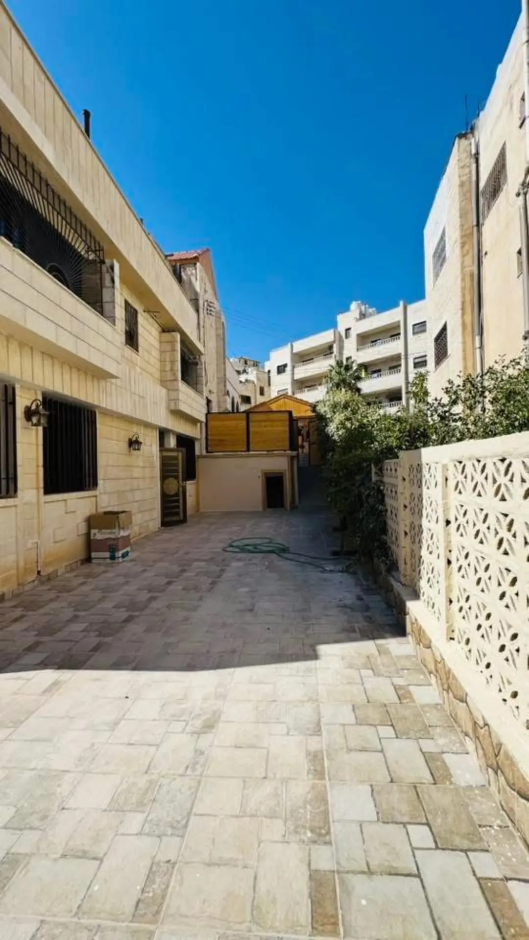 فيلا مجدده للبيع في ضاحية الرشيد