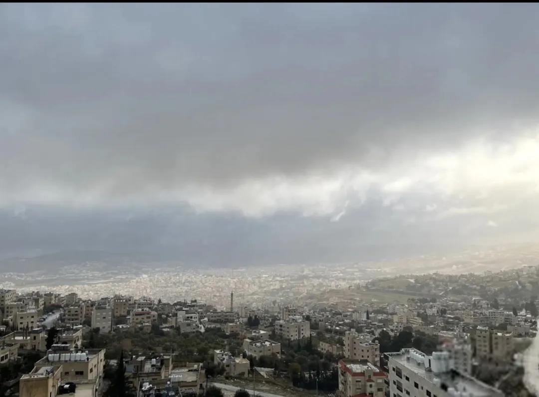 شقة للبيع في الكمالية – عمان بإطلالة بانورامية