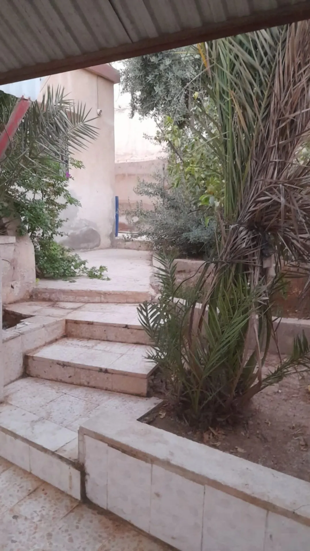 منزل مستقل ساحر للبيع في الزرقاء – عوجان طابقين
