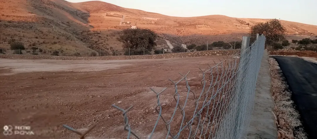 مزرعه للبيع في صروت من القطع المميزة جدا على 3 شوارع