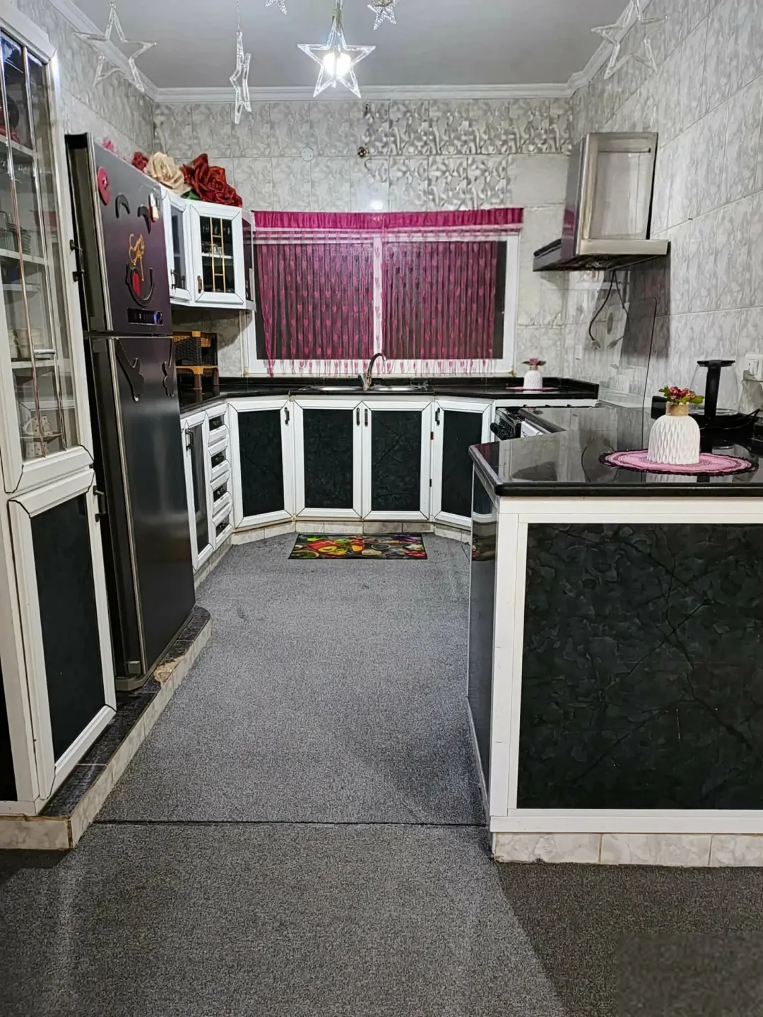 عمارة للبيع في جبل طارق – الزرقاء