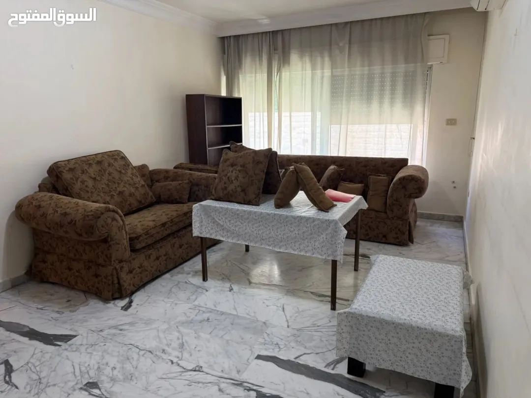 شقة مفروشة فاخرة للإيجار السنوي في دير غبار، عبدون حي السفارات ، عمان