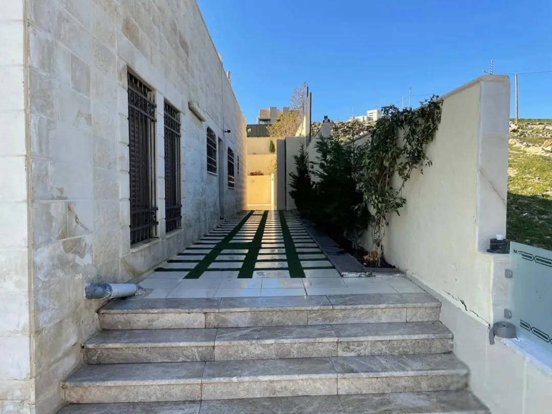 فيلا مميزة بالسرو الجنوبي