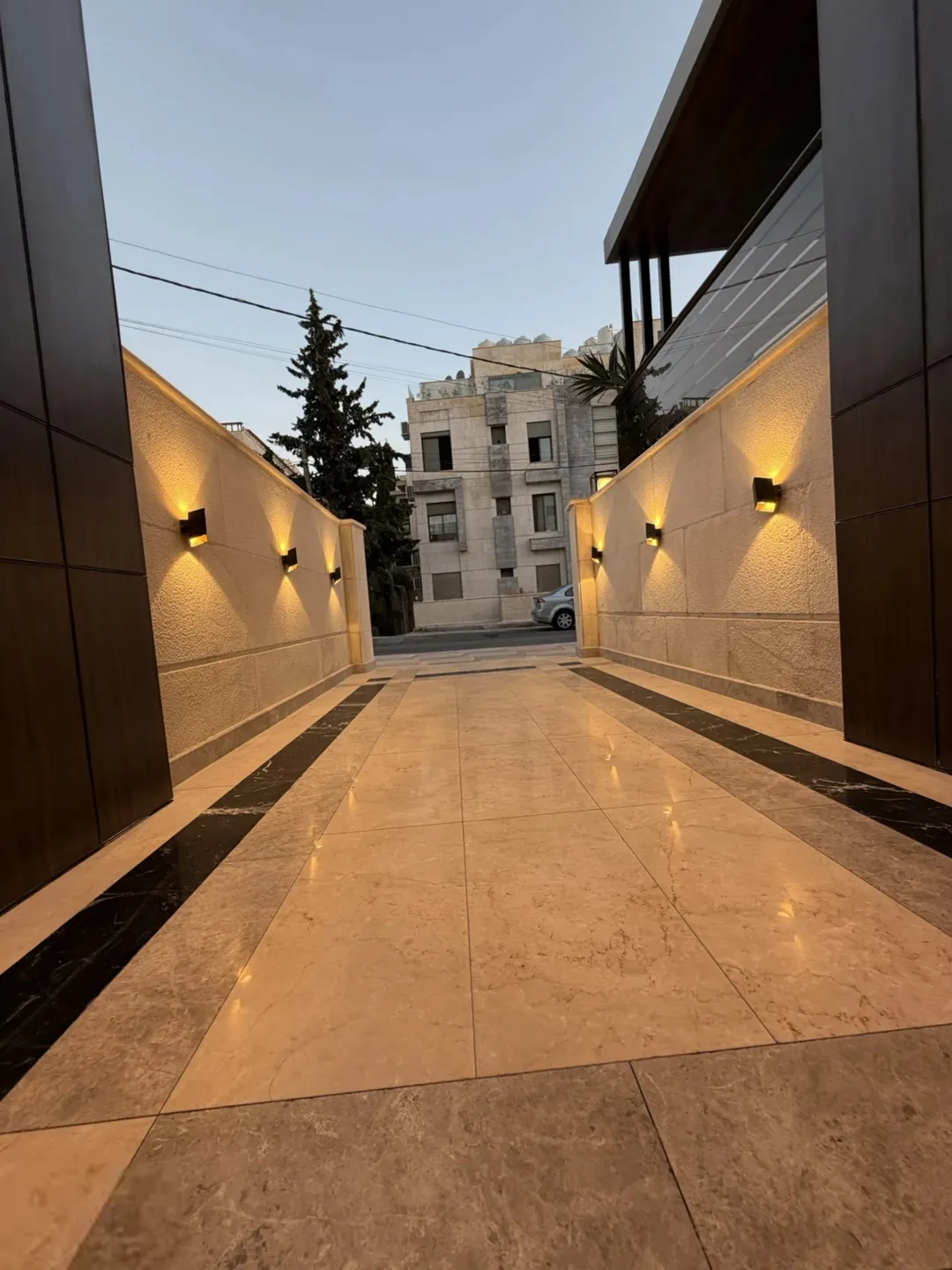 شقة فاخرة للبيع أو للإيجار في عبدون – عمان