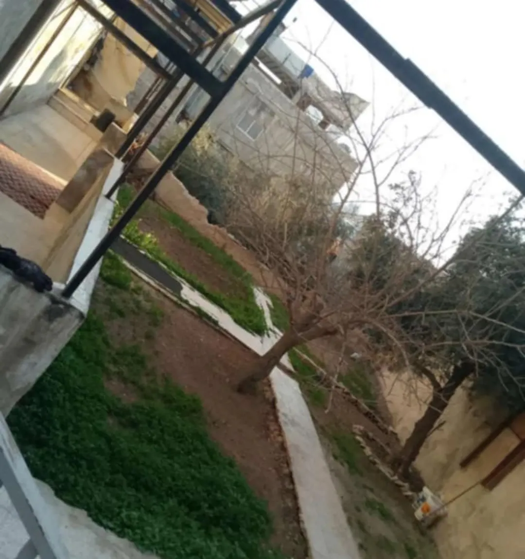 منزل مستقل للبيع الرصيفه جبل الامير فيصل شارع القدادمه