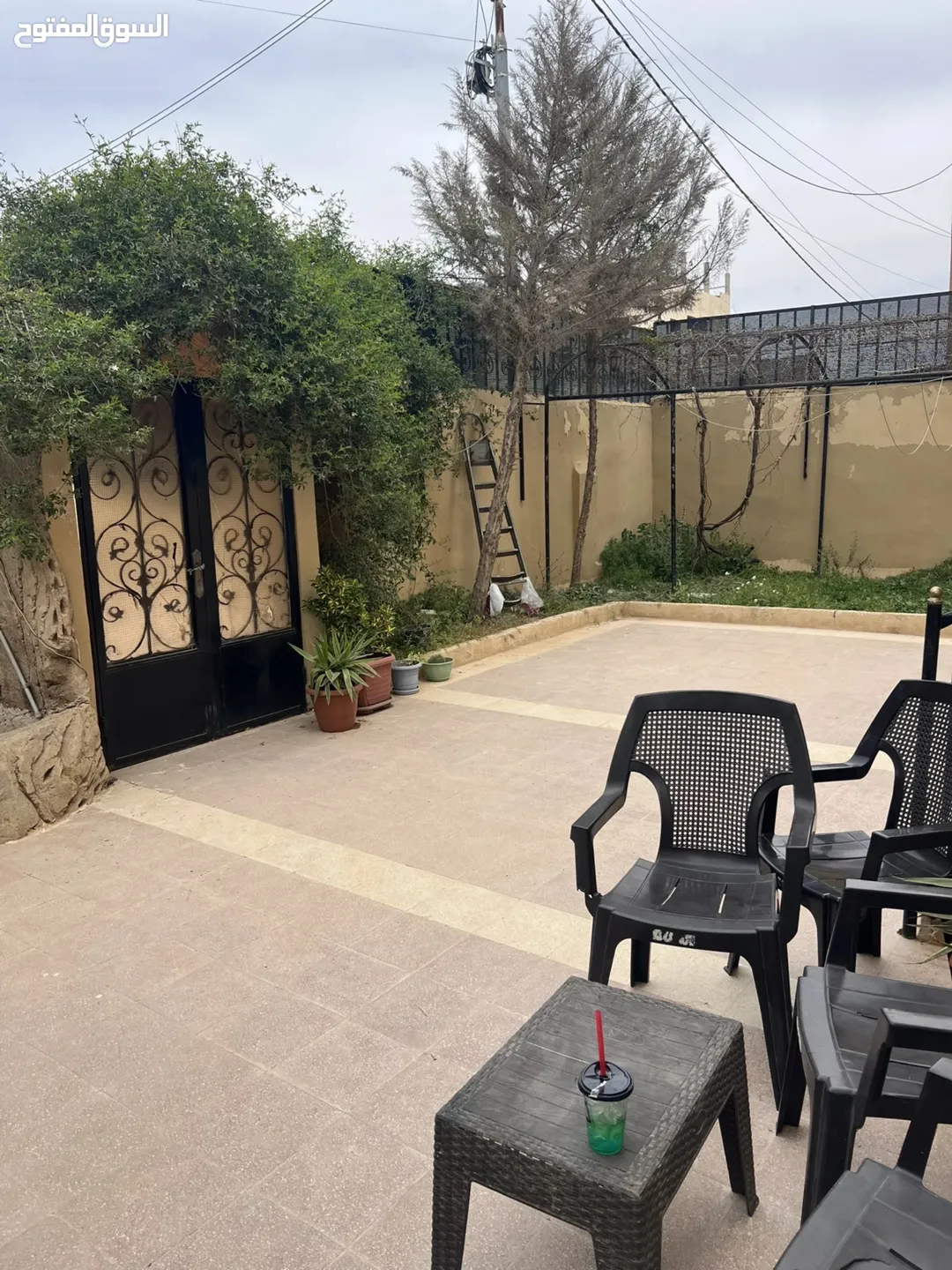 بيت مستقل للبيع في مأدبا طابقين مساحة واسعة