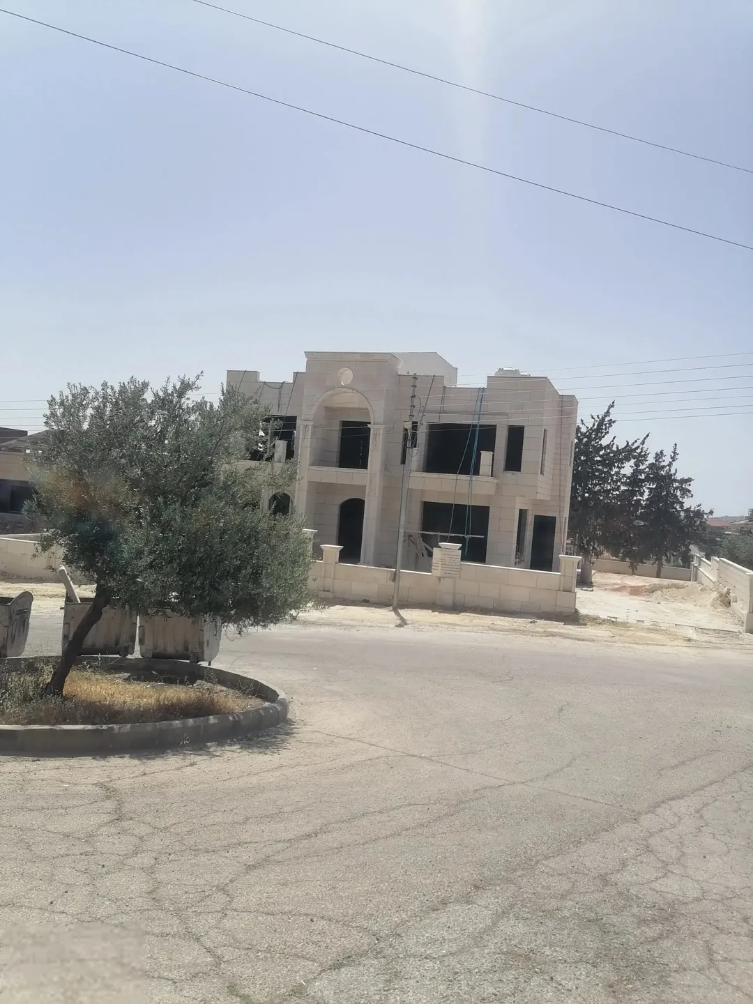 أرض سكنية مميزة بمساحة 965 متر في ضاحية الأميرة هيا