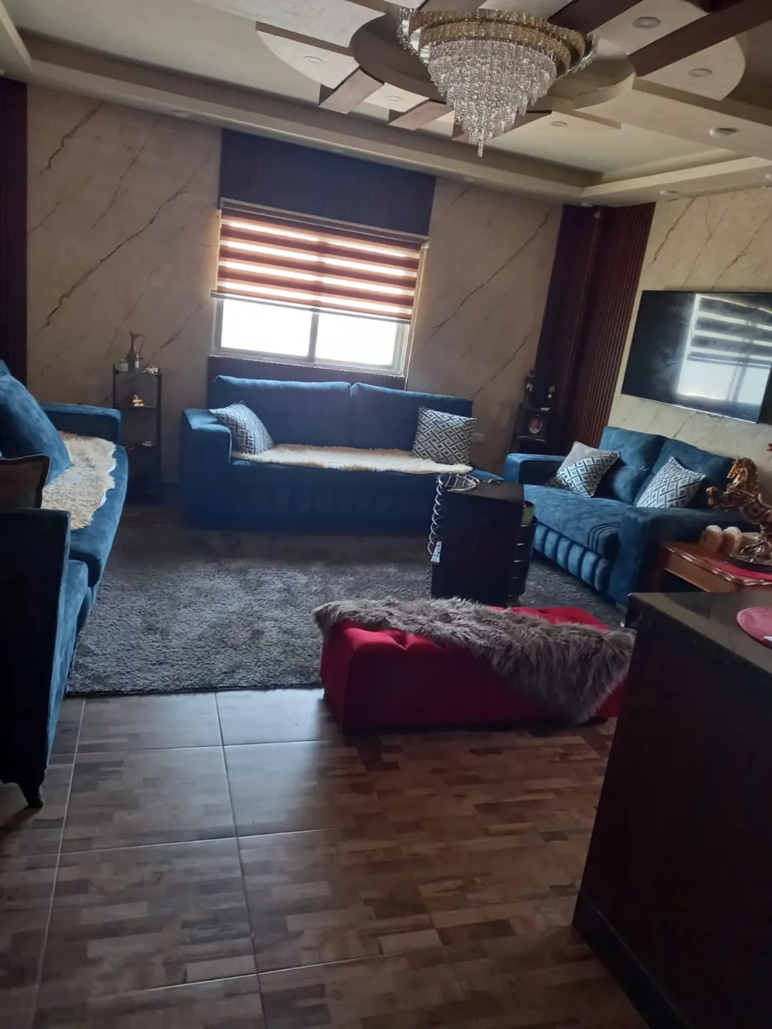 شقة ارضية في جبل المنارة للبيع بسعر مغري