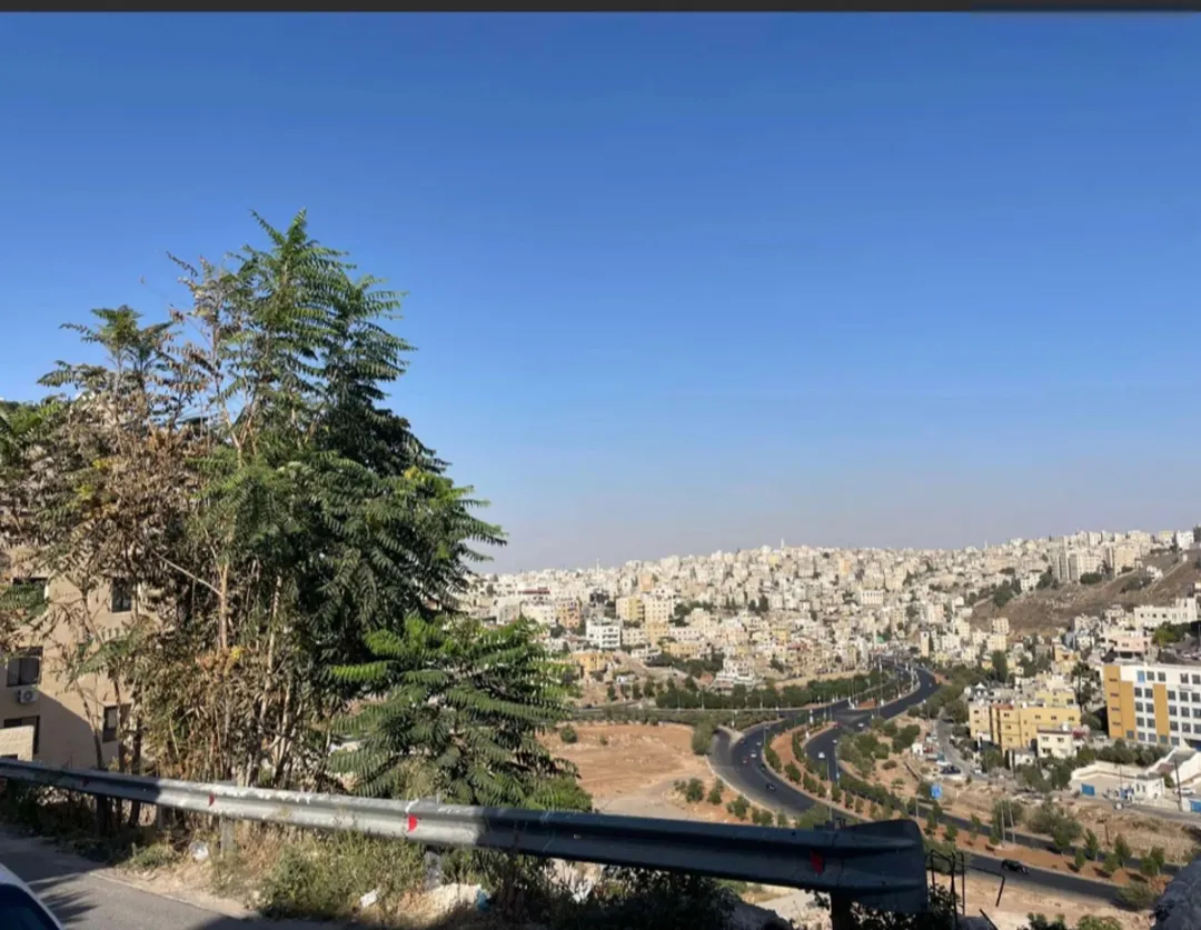 شقة فاخرة للبيع في عبدون بالقرب من تاج مول وسفارة أوكرانيا