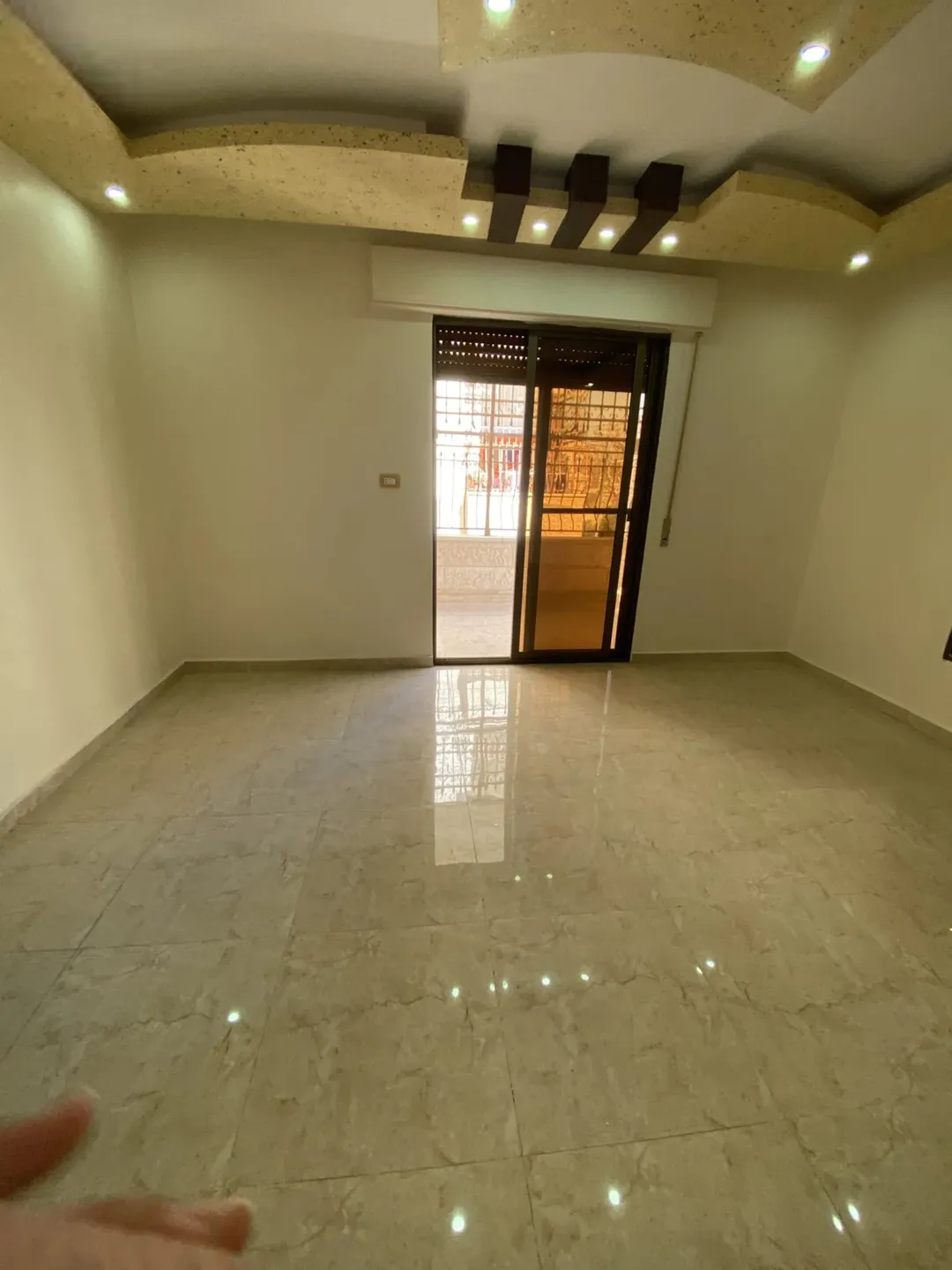 شقة مميزة للبيع في الحي الشرقي – إربد