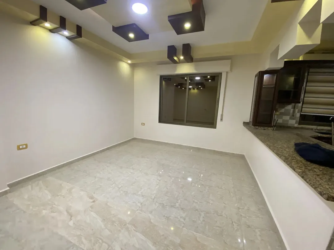 شقة مميزة للبيع في الحي الشرقي – إربد