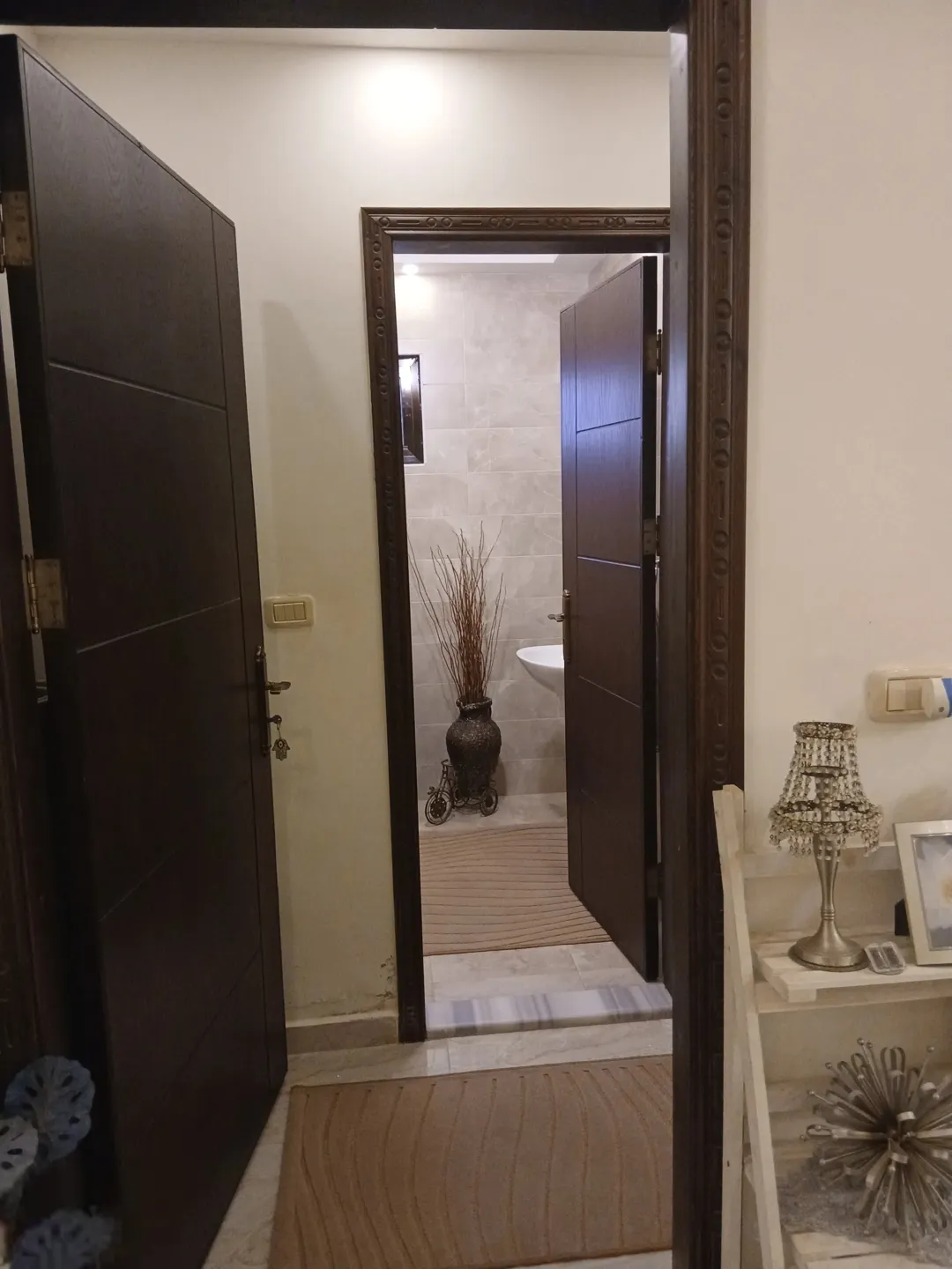 شقه للبيع شمال دوار الدره الحي الشرقي بسعر مناسب