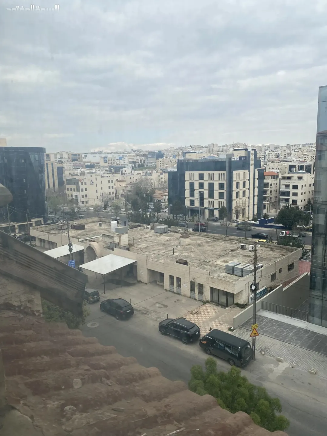 شقة واسعة للبيع في الجندويل مع روف – موقع مميز بالقرب من دوار الشعب