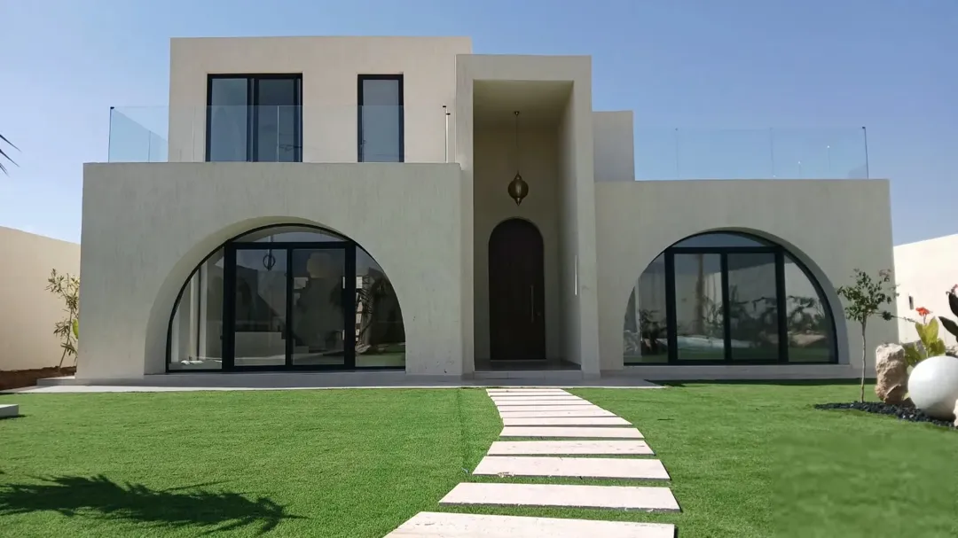 مزرعة /شاليه ذو تصميم عصري حديث