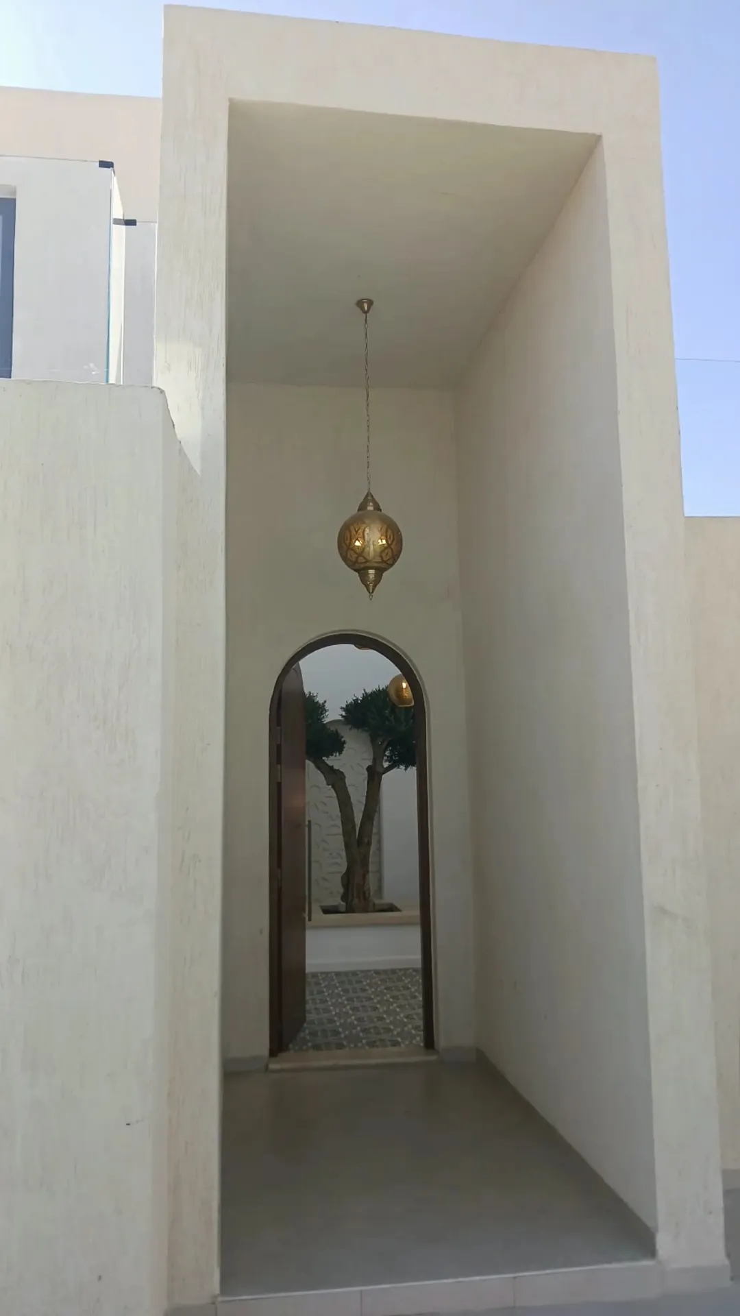 مزرعة /شاليه ذو تصميم عصري حديث
