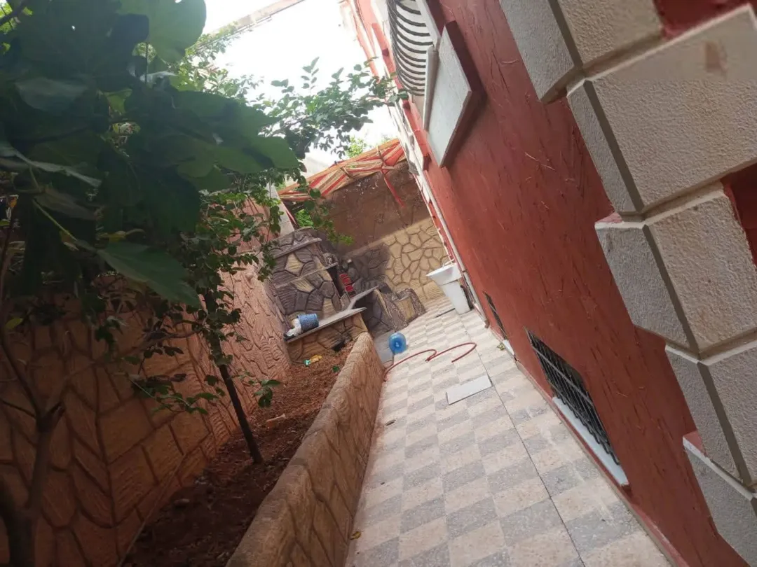 امنزل طابقين نظام اسباني
