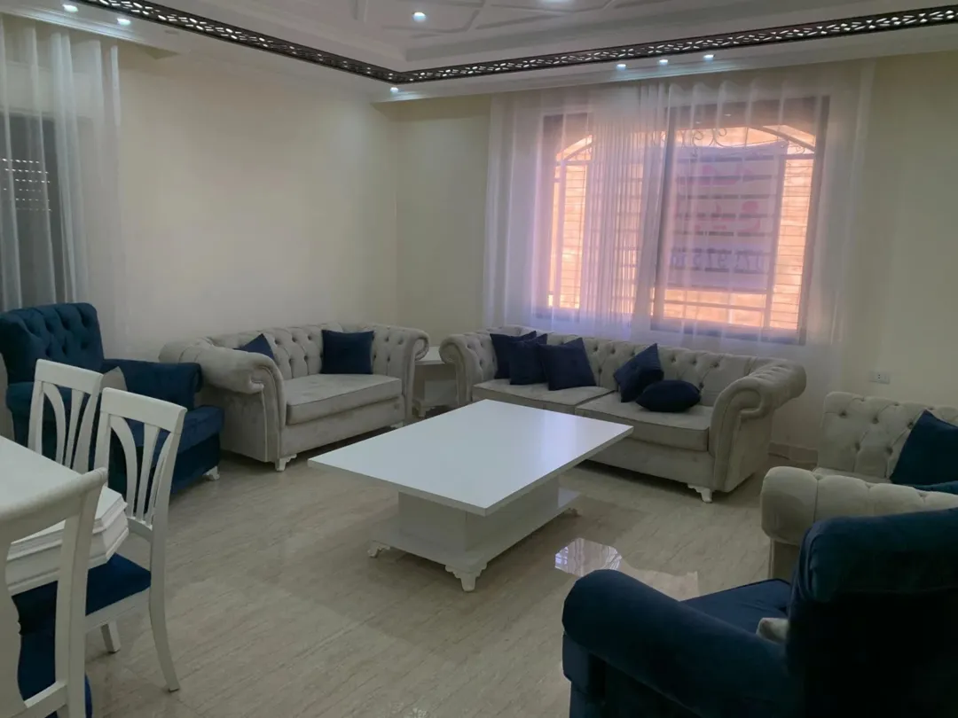 شقة فاخرة للبيع في الكوم وشفا بدران فرصة استثمارية مميزة