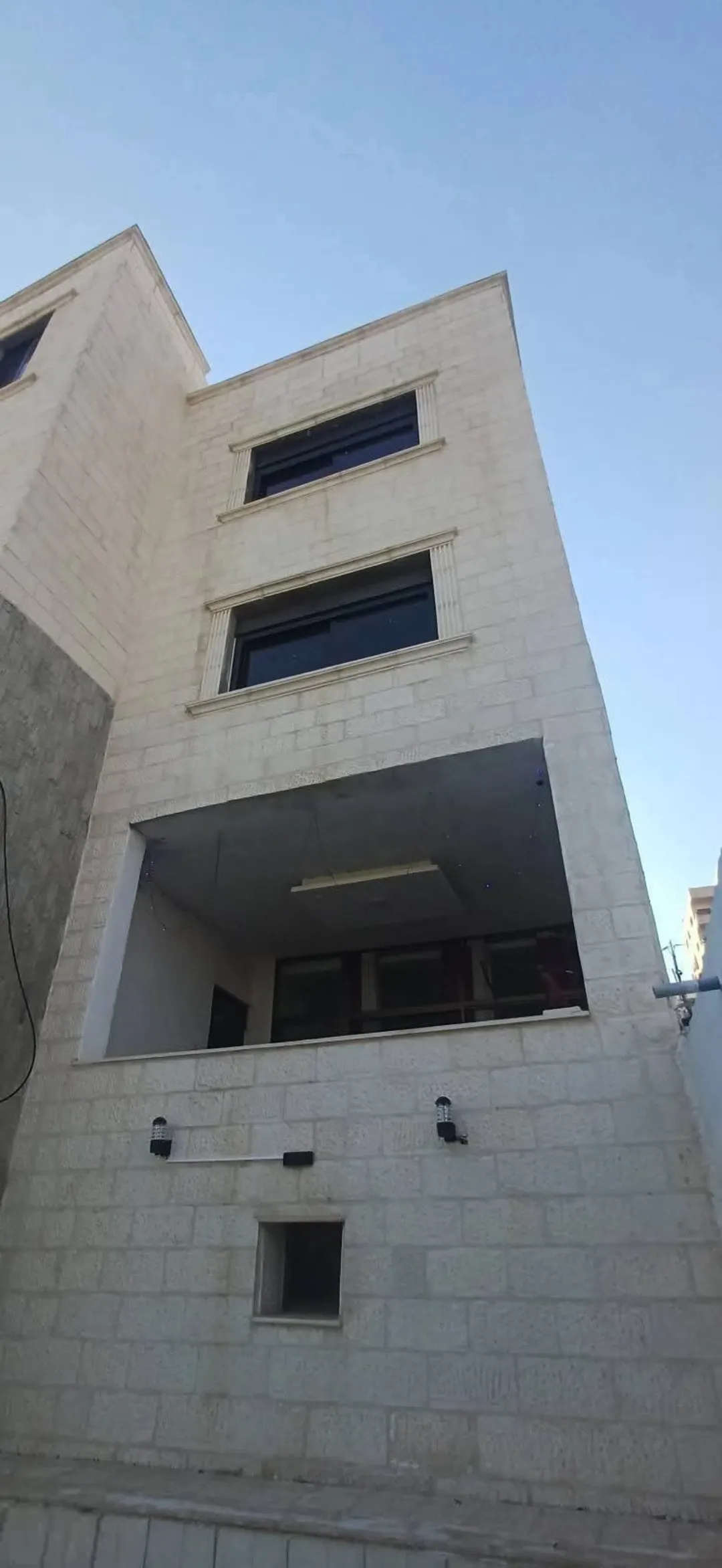 عمارة سكنية للبيع في البيادر – أبو السوس عمّان
