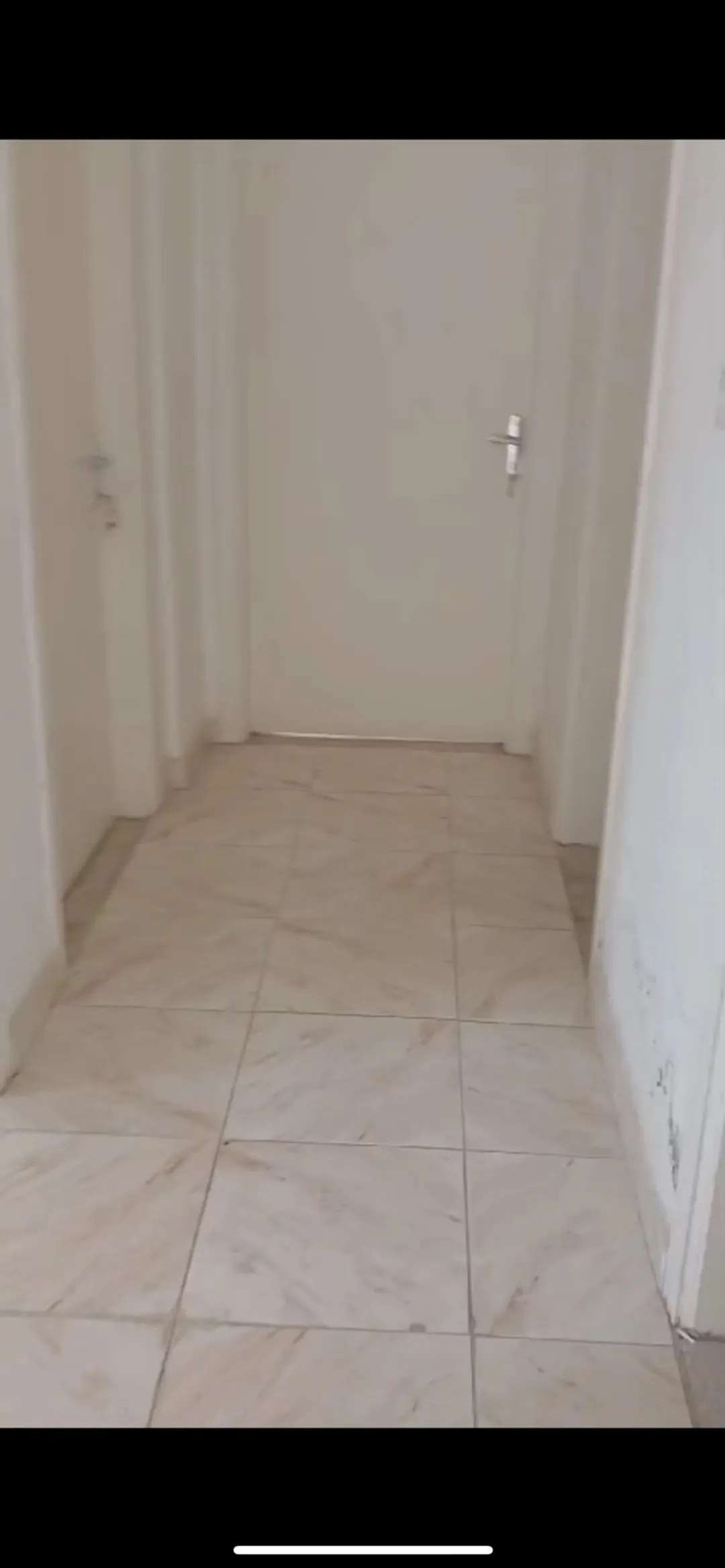 شقة للبيع لم تُسكن من قبل سوبر نظافة على الشارع وبإطلالة مفتوحة للبيع