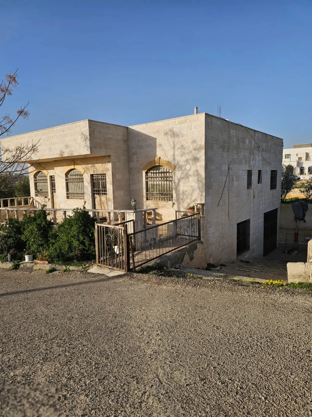 بيع منزل مستقل على قطعه ارض