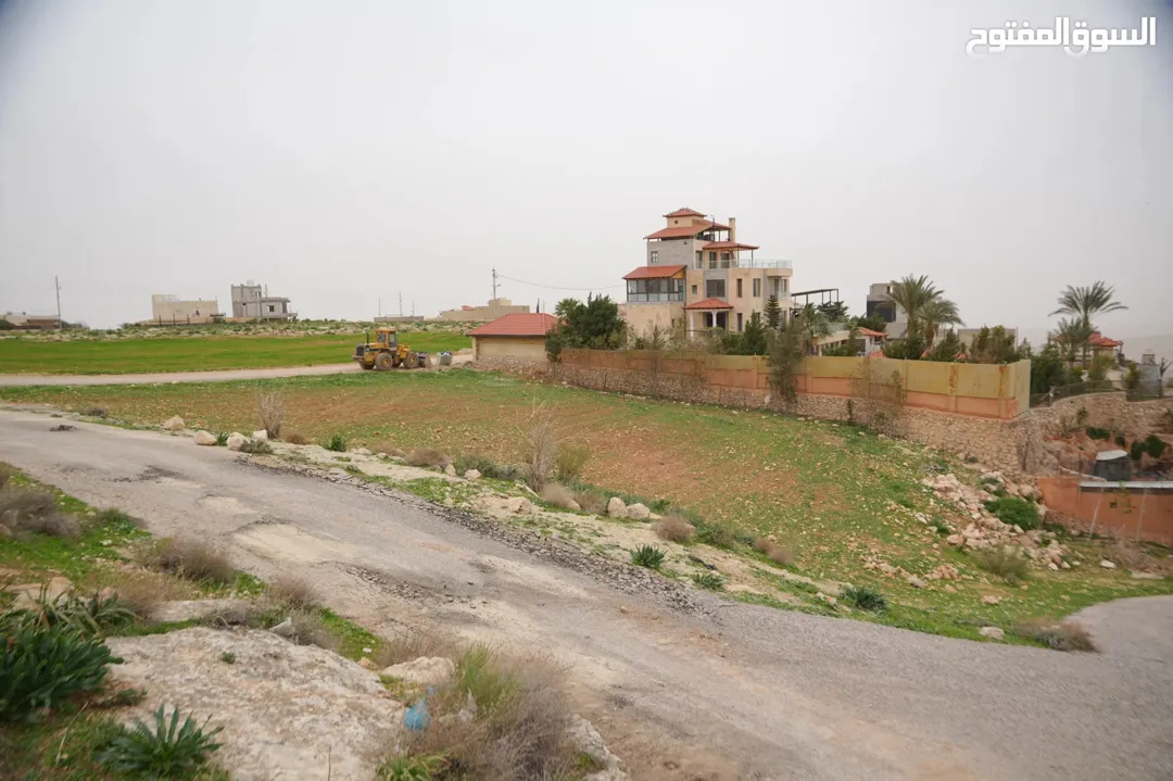اجمل قطع اراضي في منطقه حسبان مطلة ع البحر الميت وباسعار منافسه افراز جديد خدمات كهرباء ومياه