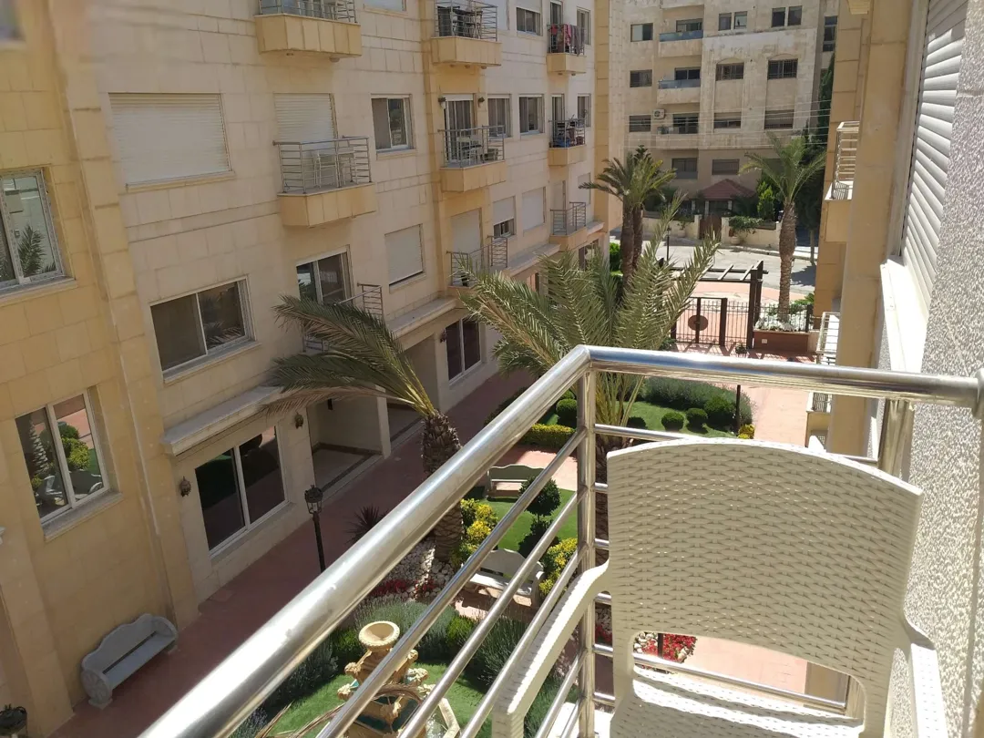 شقق مفروشة للإيجار اليومي في دير غبار