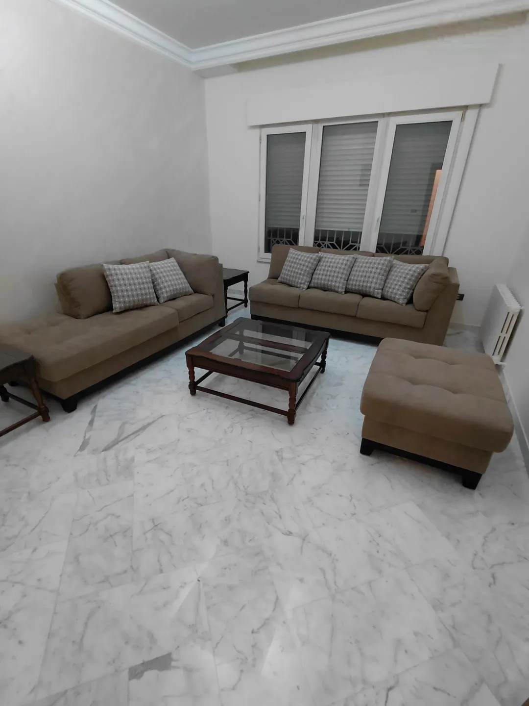 شقة فخمة مفروشة للايجار A luxurious, super deluxe furnished apartment for rent | ID 871850