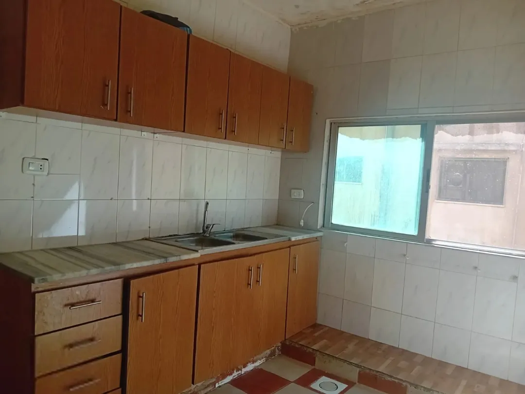 شقة واسعة ومميزة للبيع في ضاحية الحاج حسن