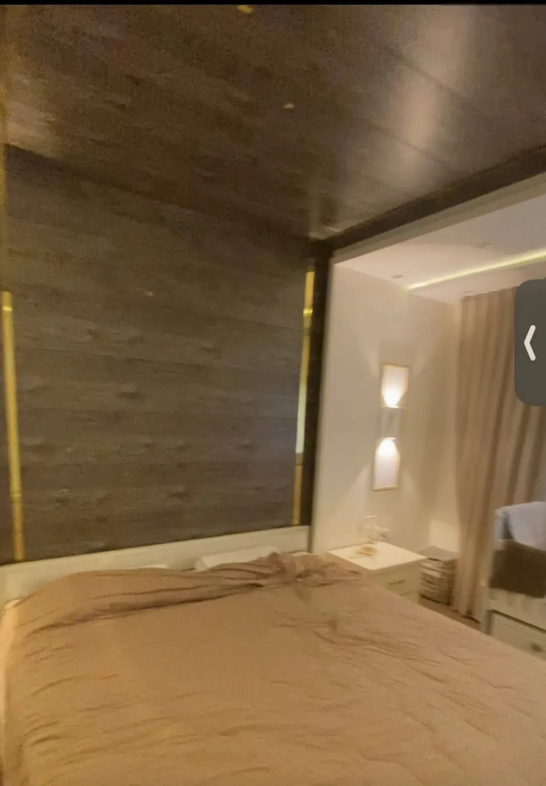 شقتان مميزتان للبيع مع سطح