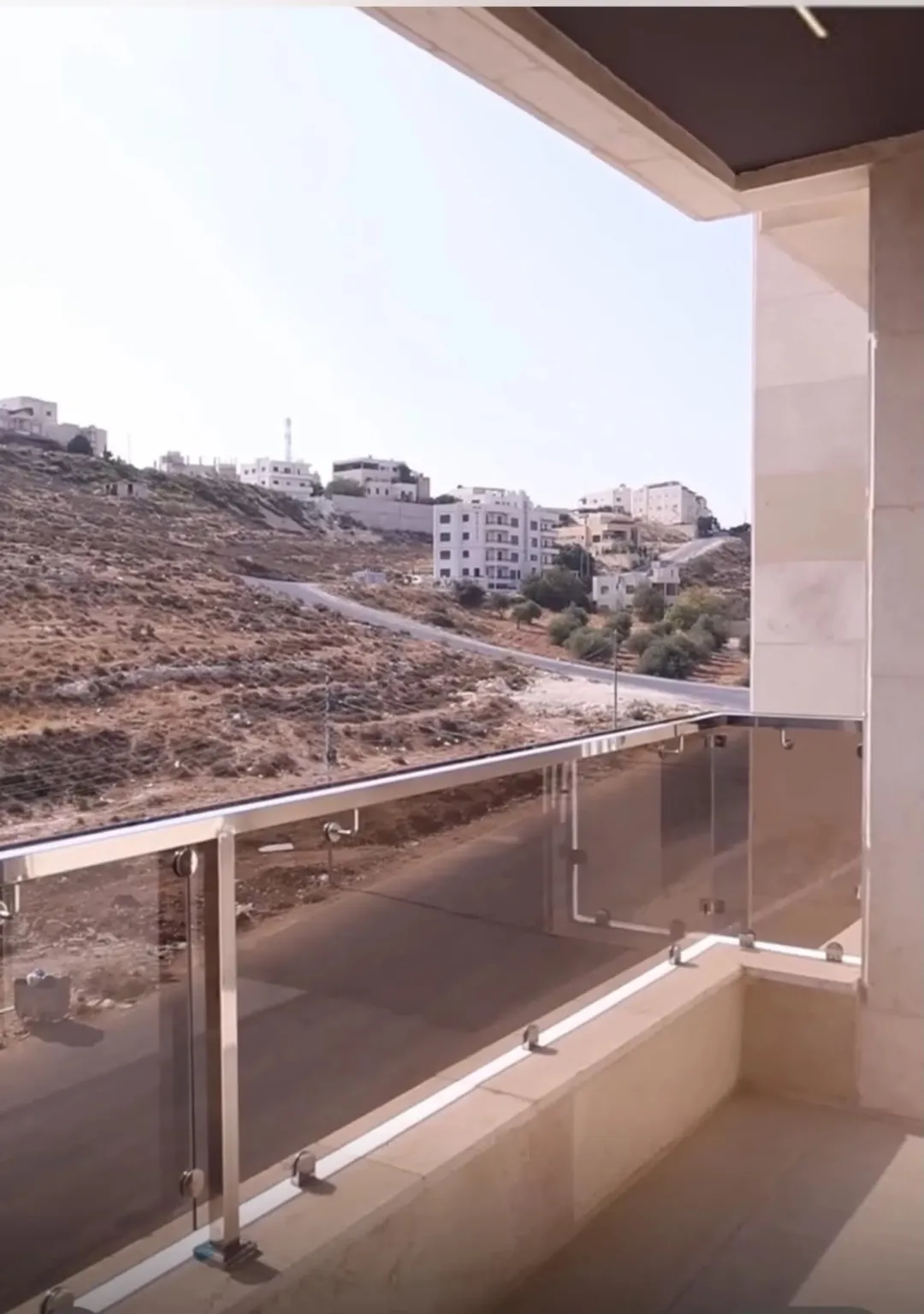 شقة فاخرة بتشطيبات فندقية راقية