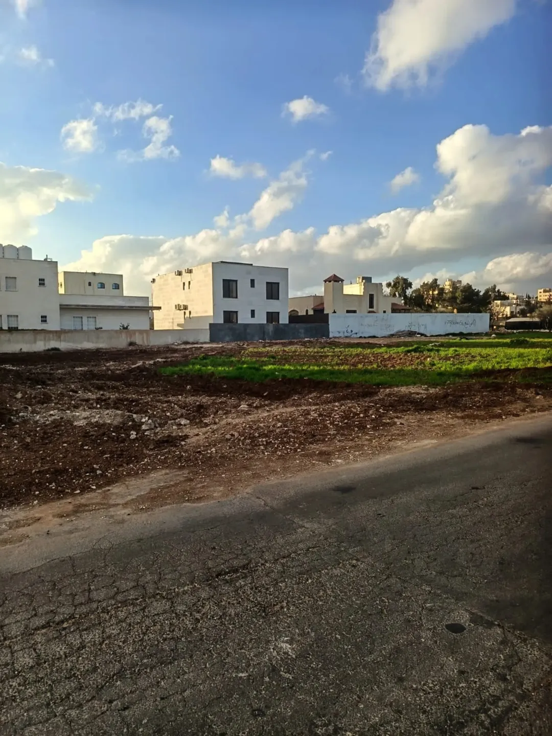 أرض للبيع في إسكان الصيادلة – اليادودة، عمان