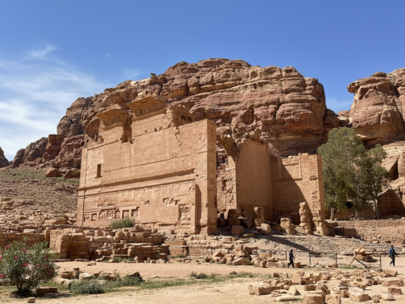 Qasr al-Bint - Temple of Dushara - 8CHR+Q2X, Uum Sayhoun, Jordan